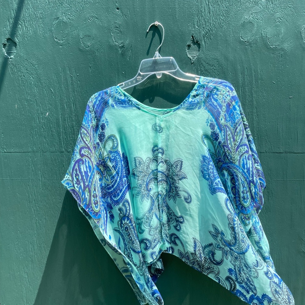 Beautiful 2 piece size small turquoise & blue tank + chiffon sheer top by Apt 9